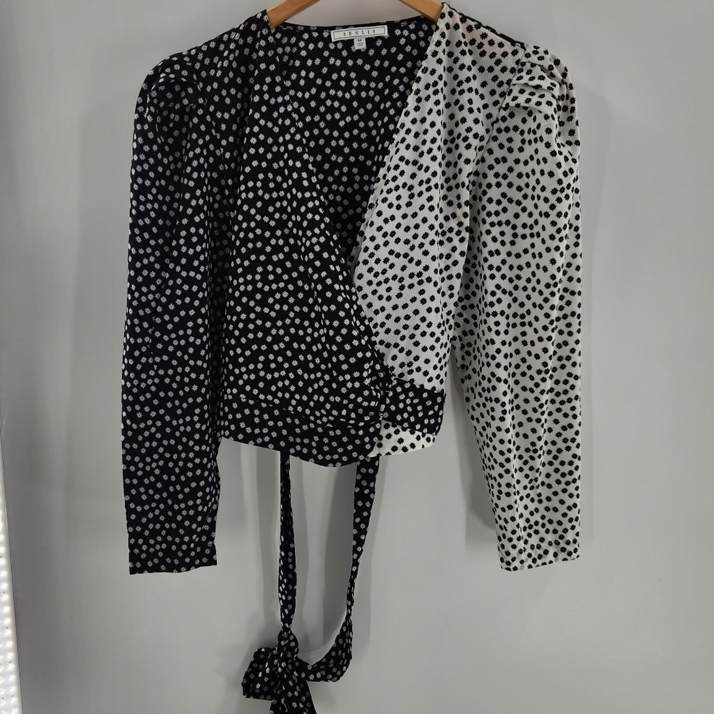 Senlis Black and White Long Sleeve Floral Print Wrap Top Womens Size Medium